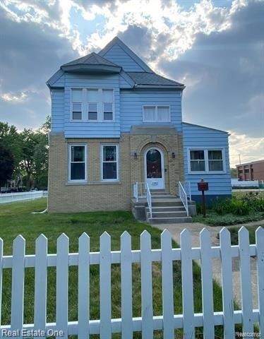 Currently Displayed Property Photo