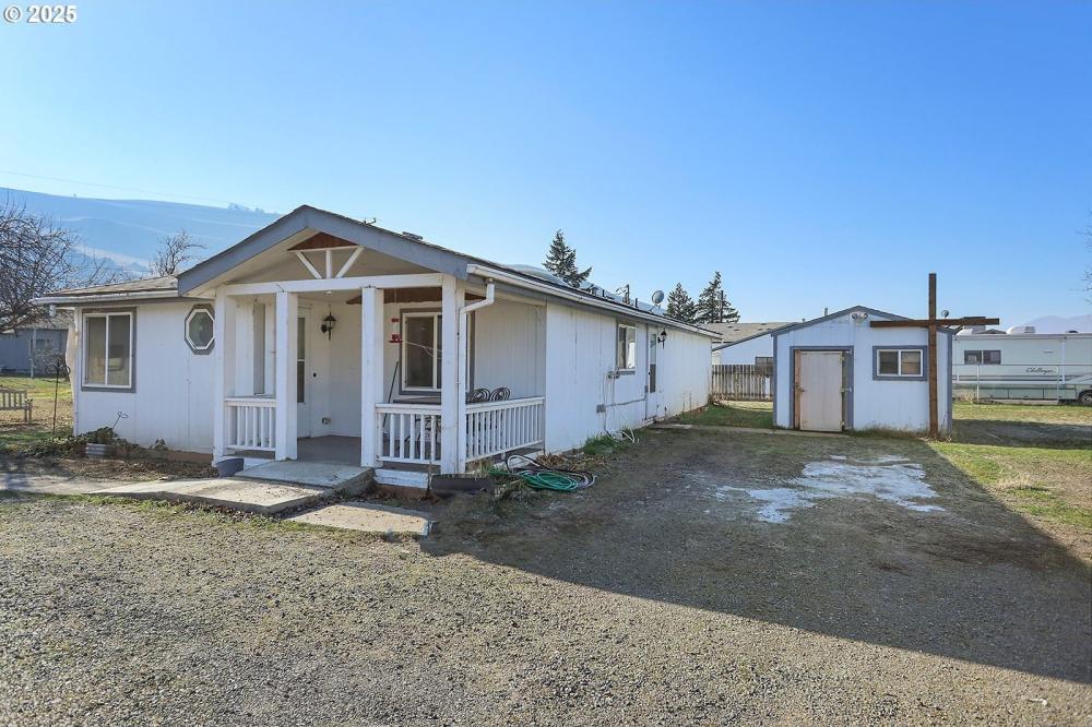 Currently Displayed Property Photo