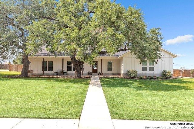 Currently Displayed Property Photo