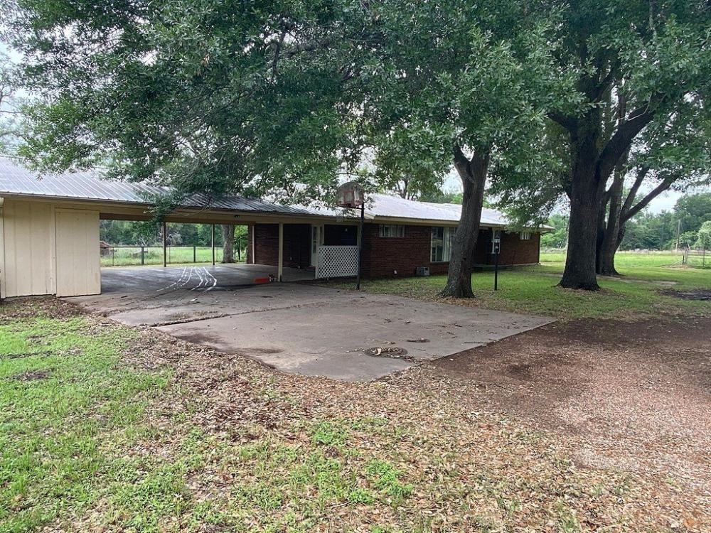 Currently Displayed Property Photo