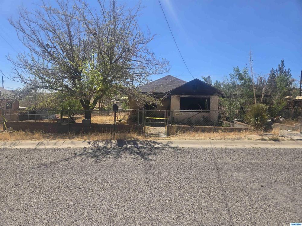Currently Displayed Property Photo