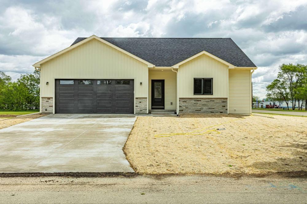 Currently Displayed Property Photo