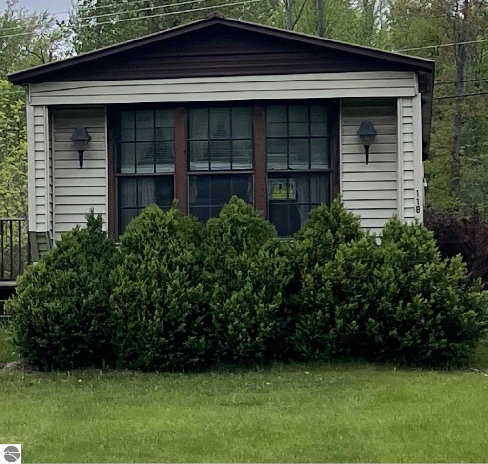 Currently Displayed Property Photo