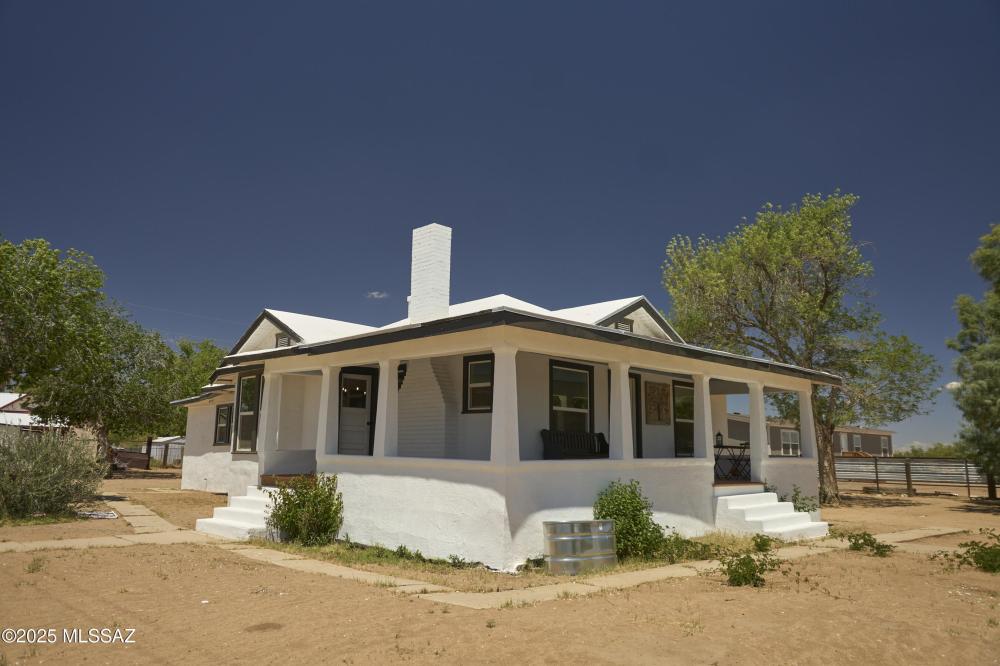 Currently Displayed Property Photo