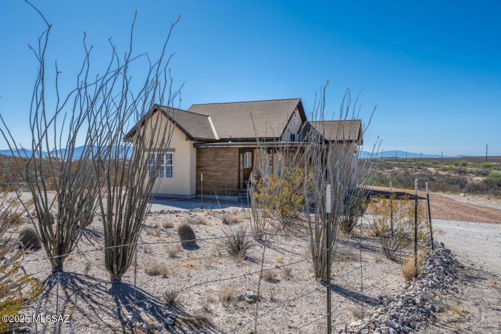 Currently Displayed Property Photo