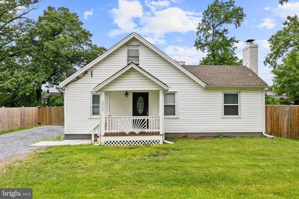 Currently Displayed Property Photo