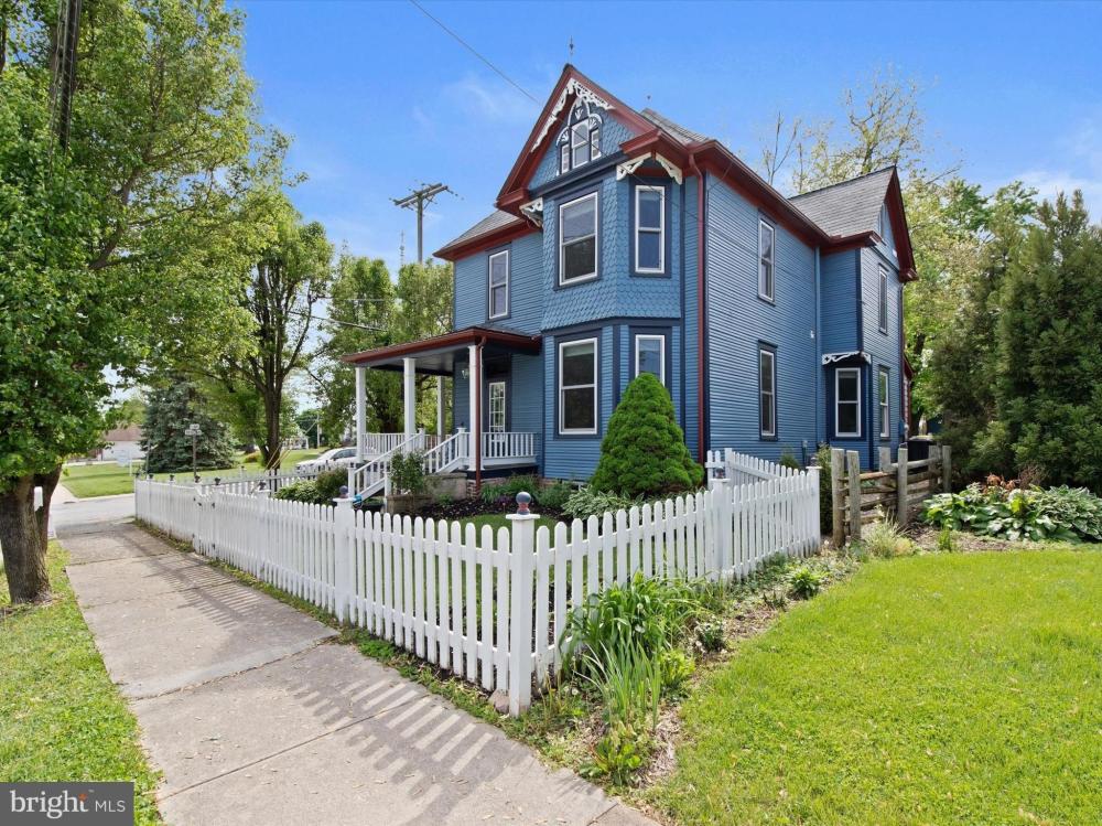 Currently Displayed Property Photo