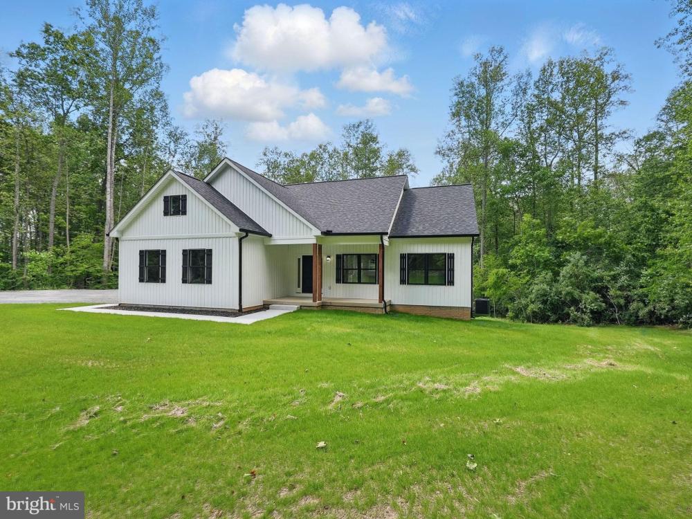 Currently Displayed Property Photo