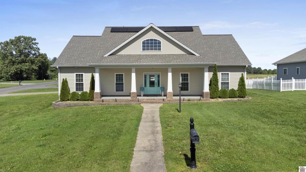 Currently Displayed Property Photo