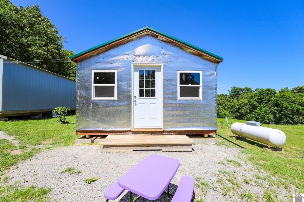 Currently Displayed Property Photo