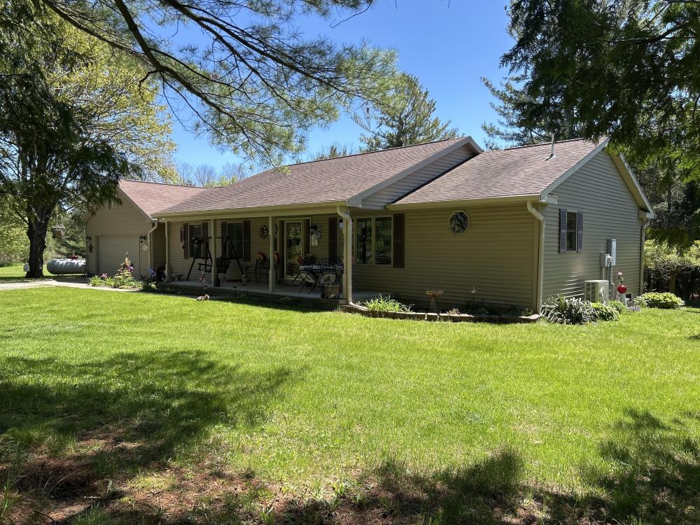 Currently Displayed Property Photo