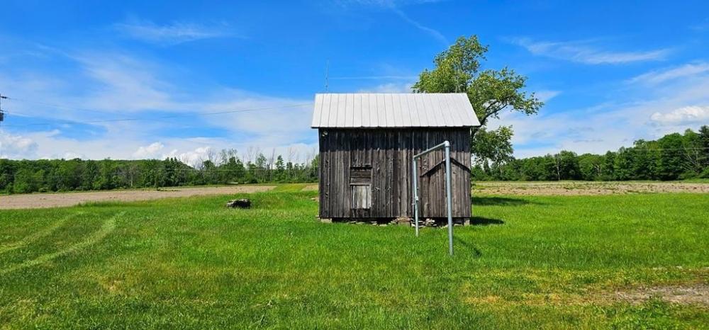 Currently Displayed Property Photo